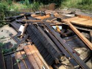 Abriss der brandgeschädigten Hütte im Kneipp-Garten (Foto: Dieter Dippel)