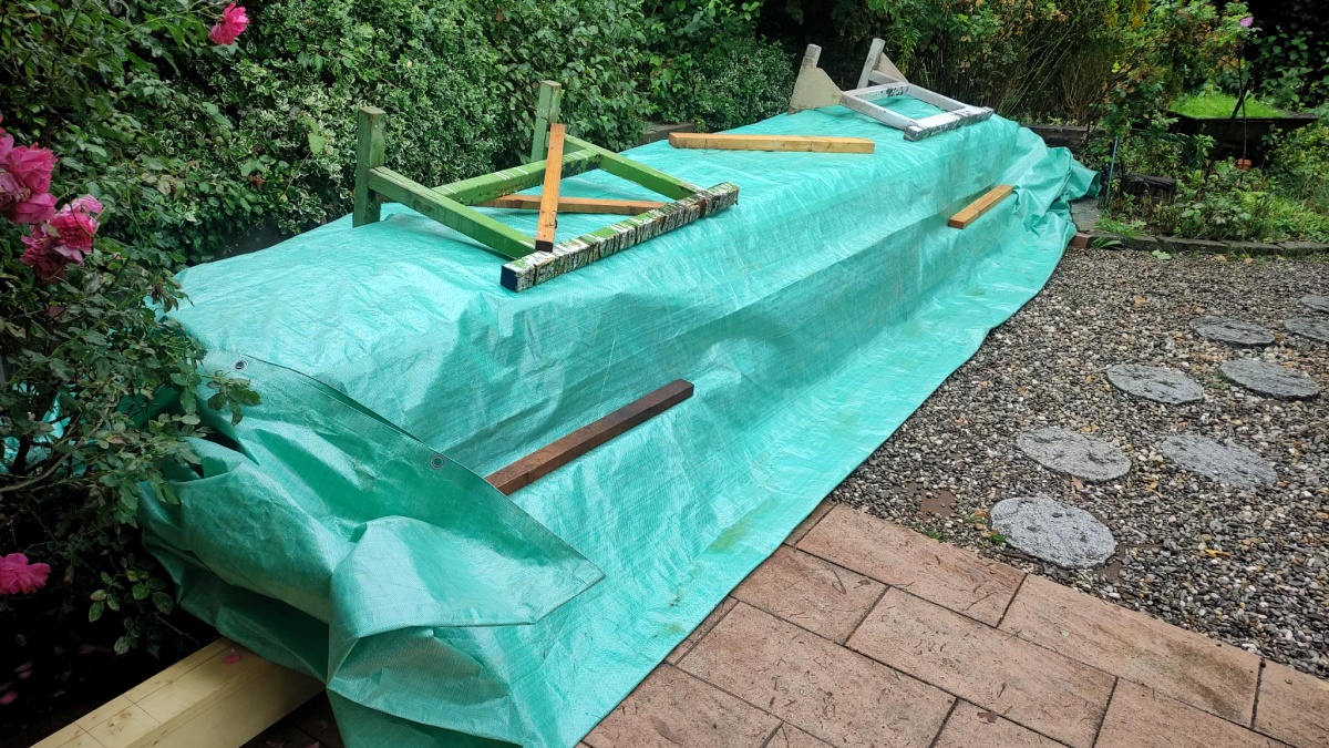 Teile für die Pergola (Foto: Ruth Brenner)